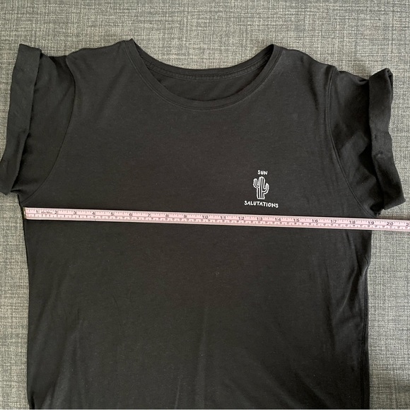 Lululemon Roll Around Tee *Expression - Picture 11 of 12